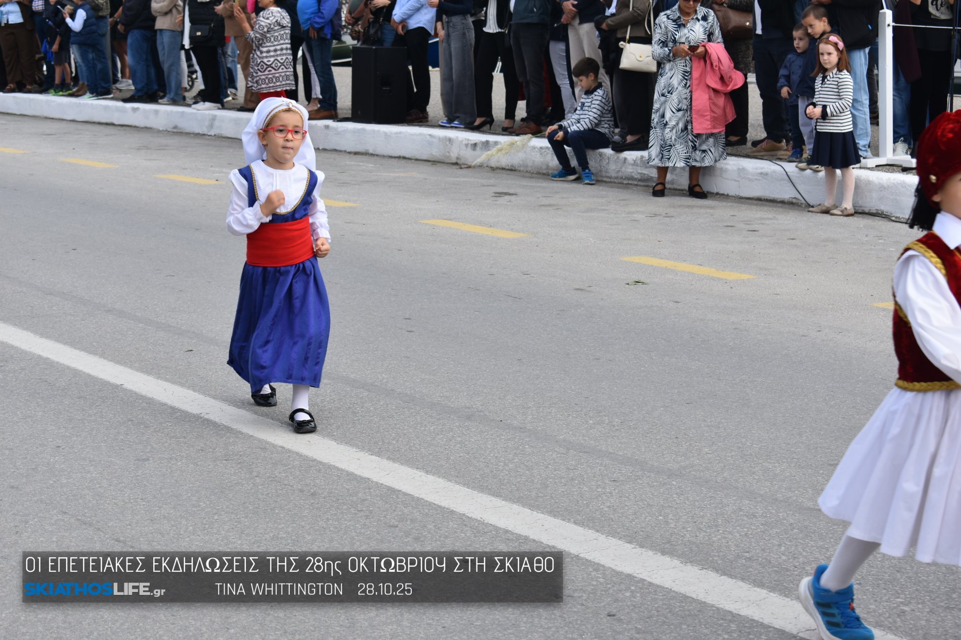 Εντυπωσιακή η Μαθητική παρέλαση στη Σκιάθο (video&φωτο)