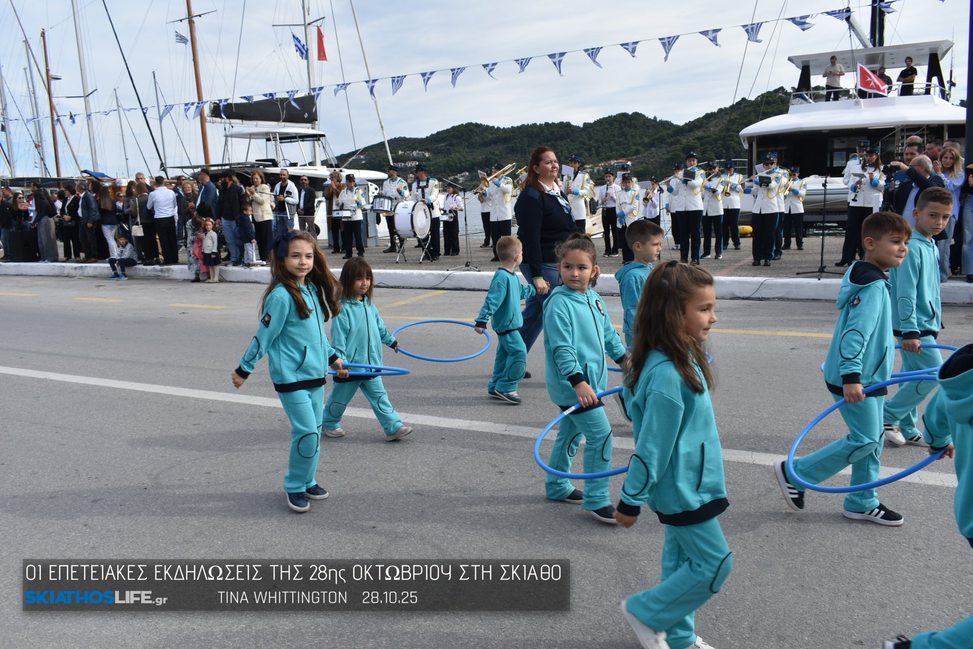 Εντυπωσιακή η Μαθητική παρέλαση στη Σκιάθο (video&φωτο)
