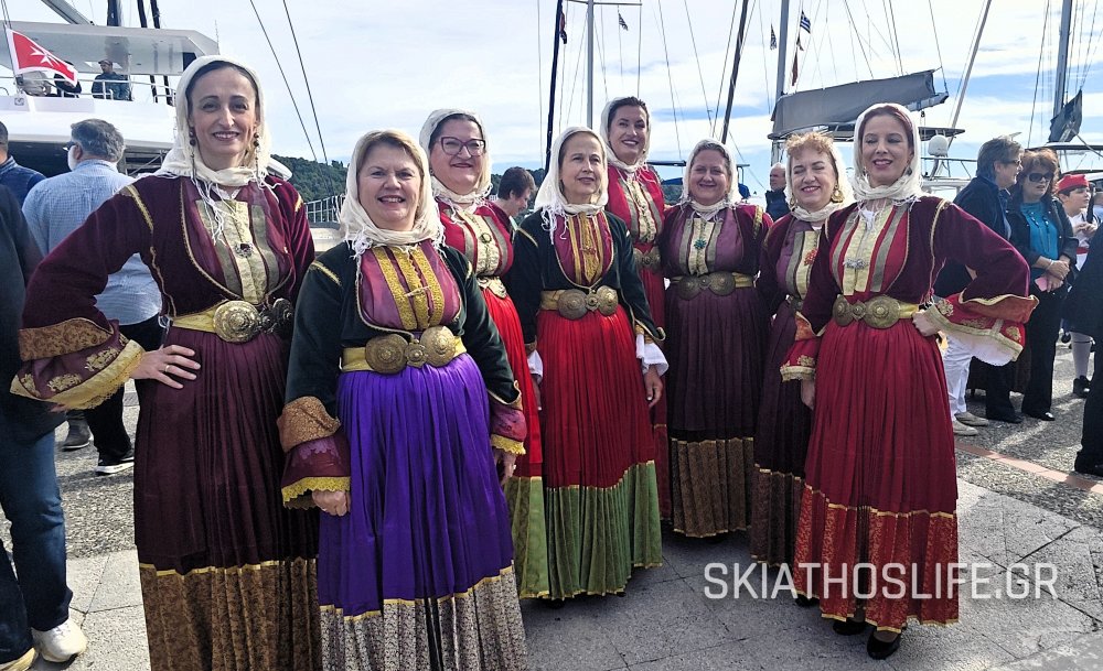 Παραδοσιακοί ρυθμοί από τα Τμήματα του Συλλόγου Γυναικών Σκιάθου (video)