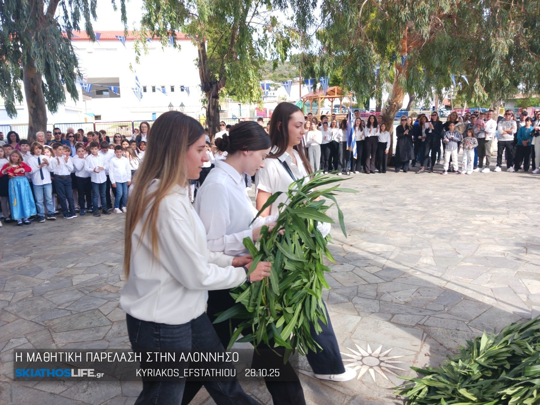 Με πάσα τιμή και λαμπρότητα εορτάστηκε και φέτος η επέτειος της 28ης Οκτωβρίου στην Αλόννησο (video&φωτο)
