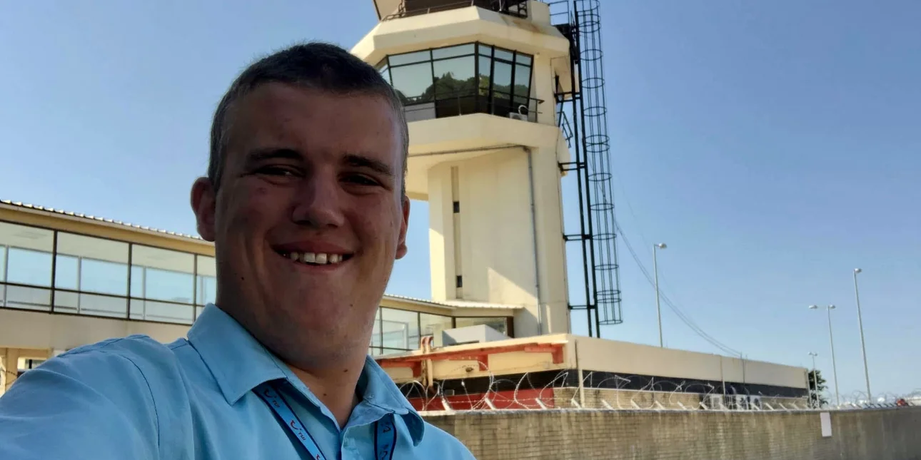 Σκιάθος: Με πρεσβευτή τον Ζακ, νέο στο φάσμα του αυτισμού, το νησί πρωτοπορεί στη συμπερίληψη