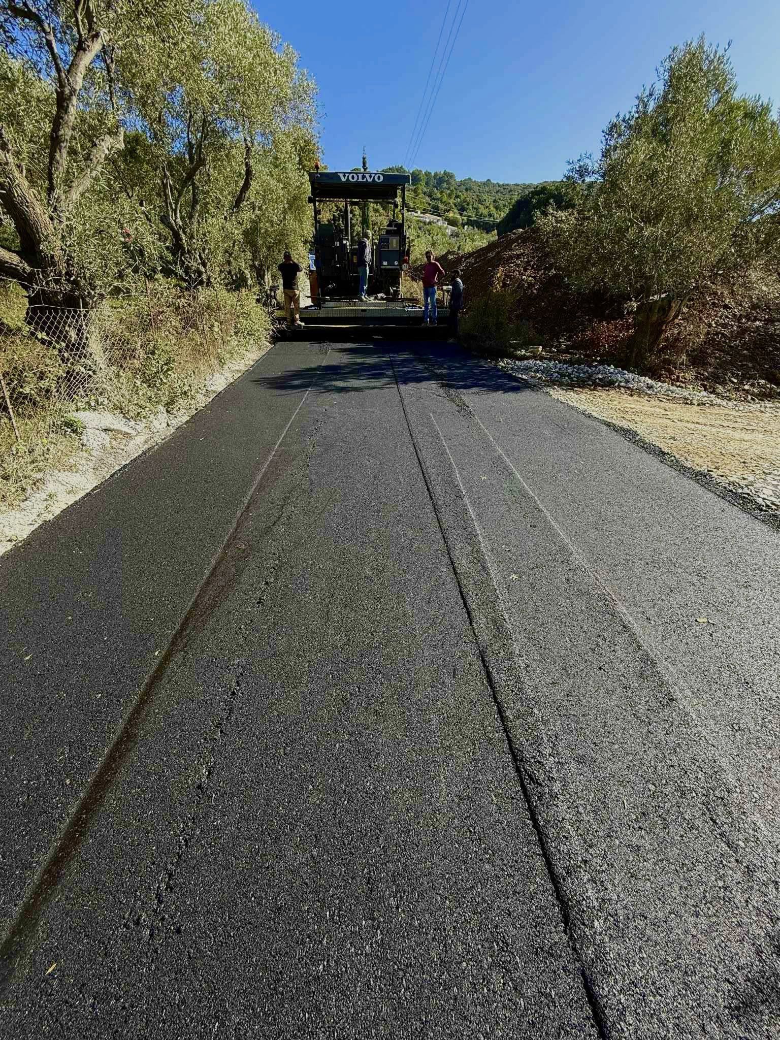 Σε φάση ολοκλήρωσης το έργο ασφαλτόστρωσης αγροτικής οδοποιίας στην περιοχή της Κεχριάς