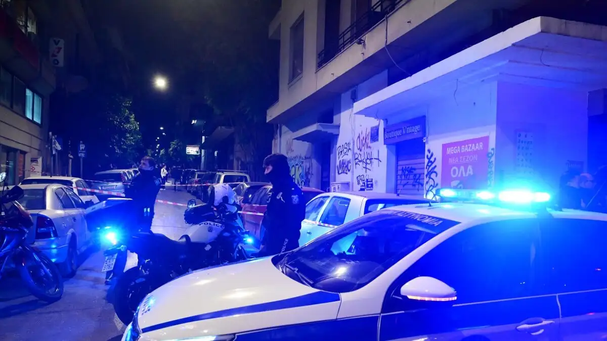 Άγριο έγκλημα στα Σκούρτα Βοιωτίας: Άνδρας βρέθηκε απανθρακωμένος και με χειροπέδες μέσα σε αυτοκίνητο