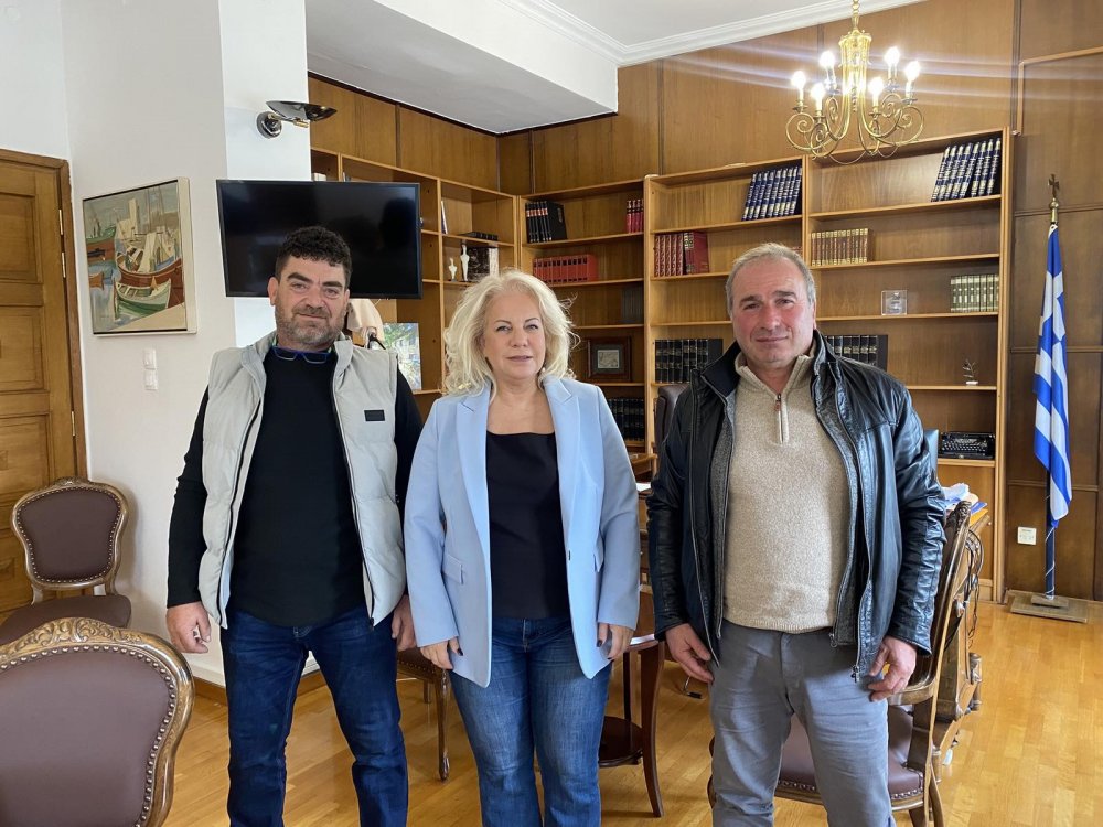 Σημαντικά θέματα των αλιεών συζητήθηκαν κατά τη συνάντηση της Αντιπεριφερειάρχη με τον Αλιευτικό Σύλλογο Μαγνησίας & B. Σποράδων