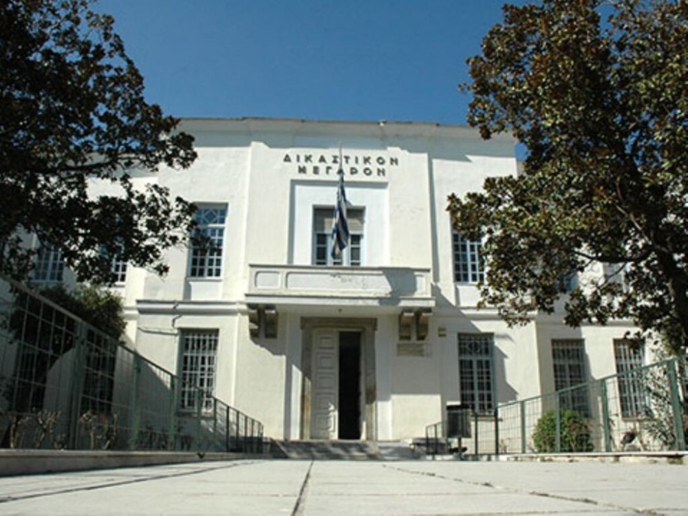 Βόλος: Στην φυλακή οδηγείται μετά την απολογία του ο 58χρονος λιμενικός που κατηγορείται για ασέλγεια σε ανήλικους