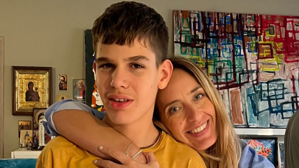 Ενας υπέροχος μικρός Λαμιώτης – O 14χρονος Νικηφόρος στο φάσμα του αυτισμού , αποθεώνεται στην πρώτη του έκθεση ζωγραφικής (ΕΙΚΟΝΕΣ, BINTEO)