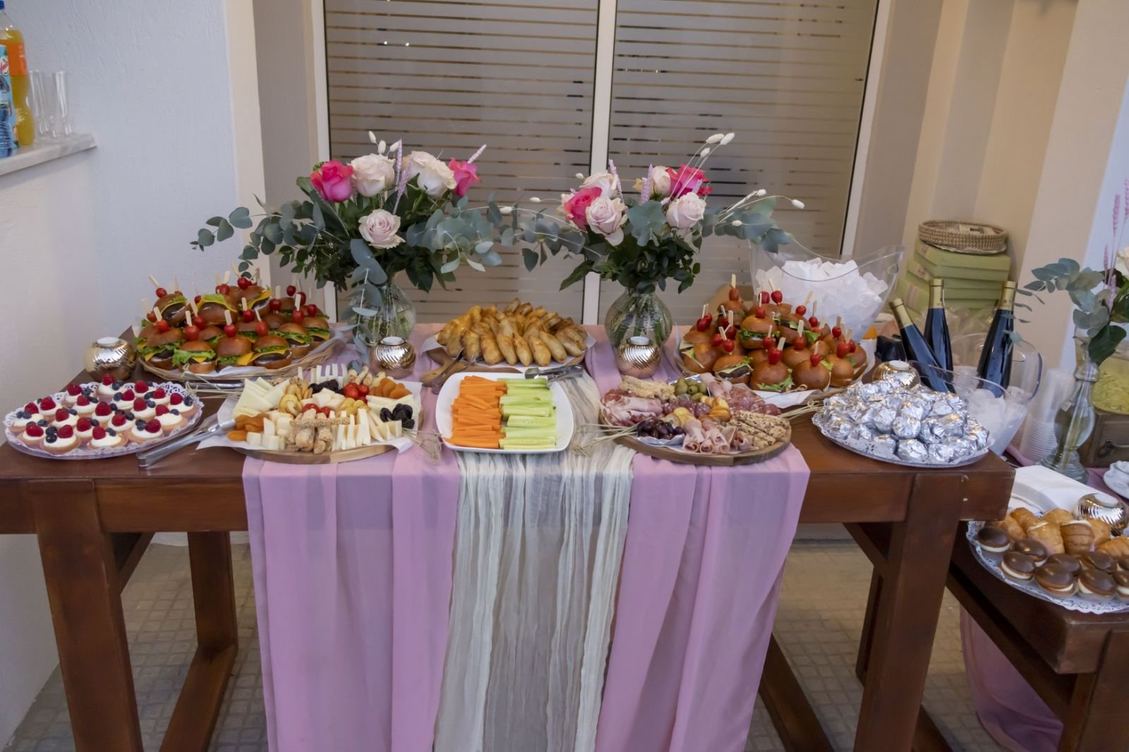 Εγκαινιάστηκε το νέο ιατρείο «Skiathos Women’s Health» του Χειρουργού Γυναικολόγου Γιώργου Γκιαουράκη (φωτο)