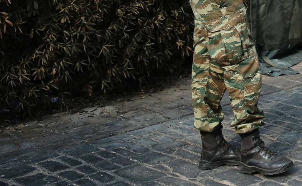 Μεσολόγγι: Έπεσε κεραυνός σε στρατόπεδο – 4 φαντάροι στο νοσοκομείο