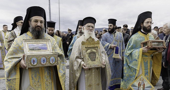 Η Παναγία Εικονίστρια στη Λιτανεία με τον Πολιούχο του Βόλου Άγιο Νικόλαο (φωτο)