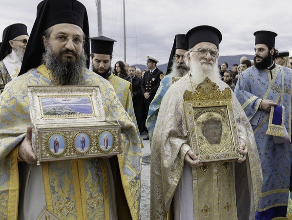 Επιστρέφει στο σπίτι της η Παναγία Εικονίστρια 