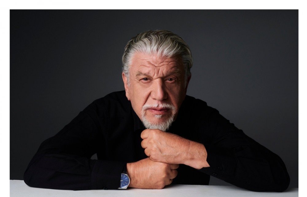 «ΕΛΛΑΔΟΓΡΑΦΙΑ», ένα έργο του Γιάννη Βούρου, με τον Γιάννη Βούρο