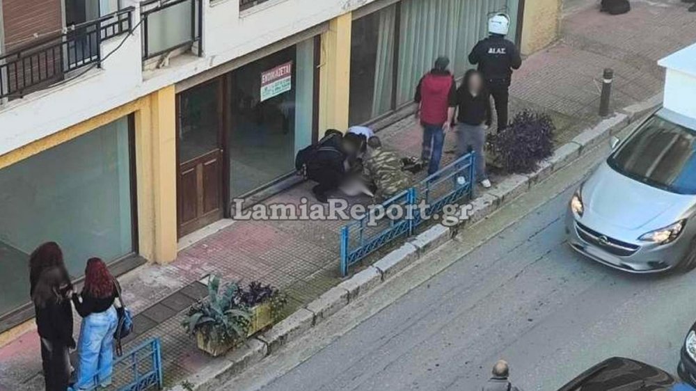 Λαμία: Έπεσε ξύλο μεταξύ μαθητριών στο κέντρο της πόλης - Δύο άτομα στο Νοσοκομείο