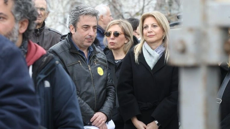 Συγγενείς θυμάτων των Τεμπών: Οι ενέργειες της Καρυστιανού δεν μας εκφράζουν