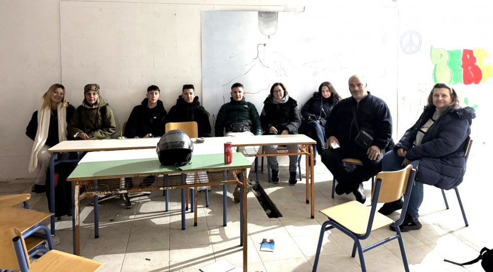 Oι μαθητές του Εσπερινού ΕΠΑΛ συμπαραστέκονται  στους συμμαθητές τους του Ημερησίου