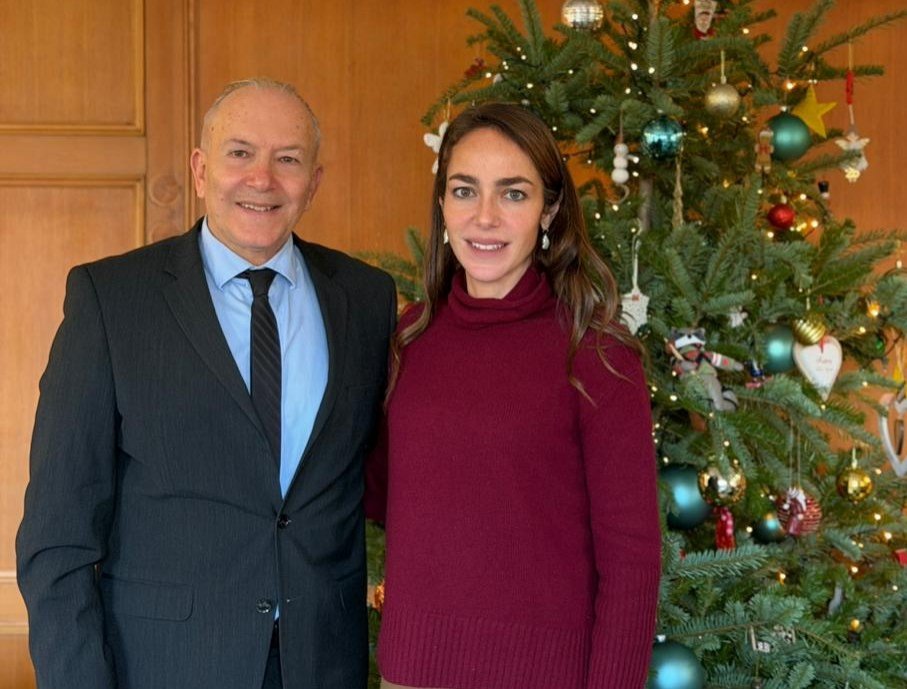 Συνάντηση Μιχαηλίδου – Γκίκα για την ενίσχυση της οικογένειας και της γονεϊκότητας στη νησιωτική χώρα