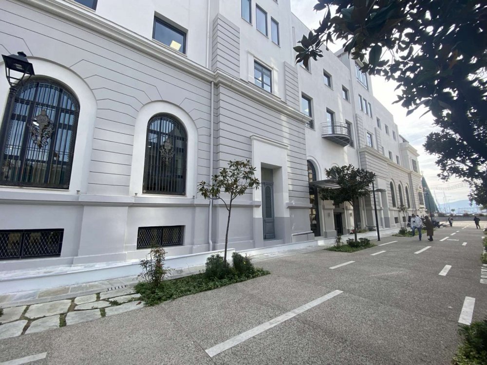 Σε λειτουργία μετά από δυόμισι χρόνια η κεντρική βιβλιοθήκη του Παν. Θεσσαλίας – Πραγματικό «κόσμημα» για την πόλη (εικόνες)
