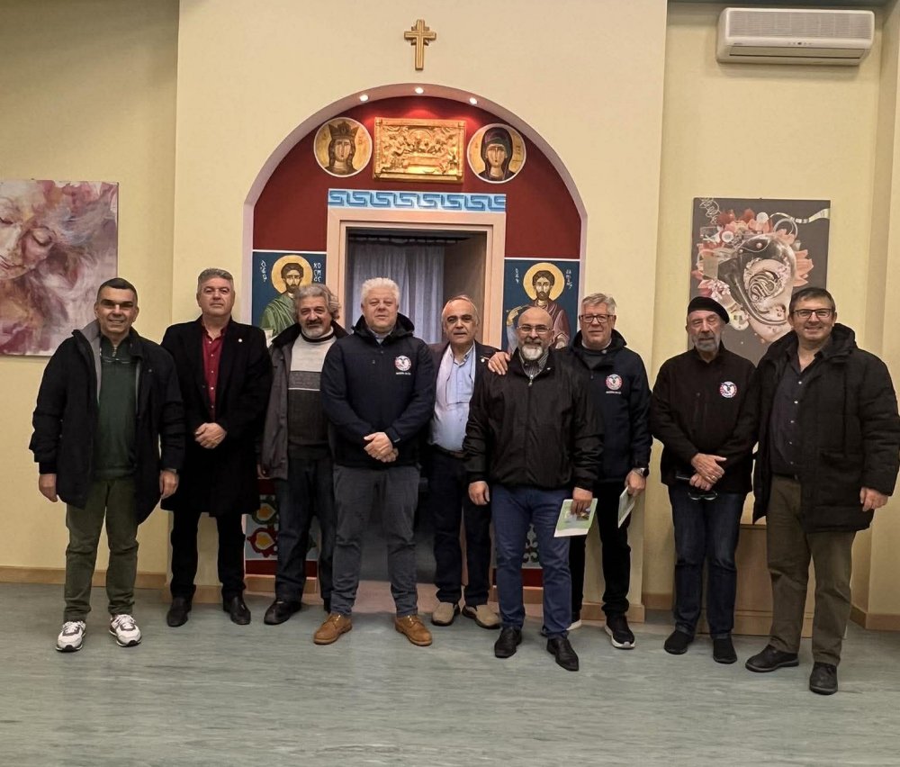 Χριστουγεννιάτικο τραπέζι Αγάπης από το τμήμα AHEPA HJ-13 ARGONAUTS στο ίδρυμα 