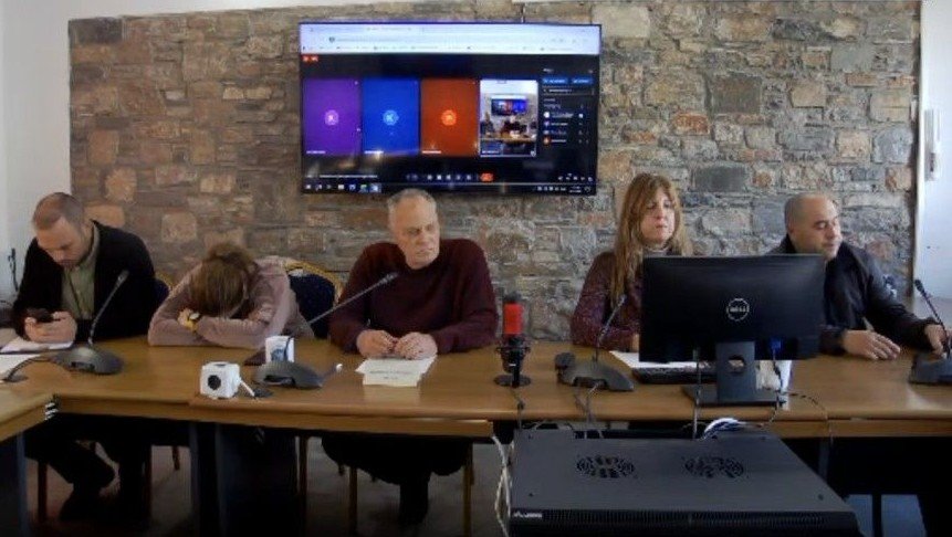 ΠΕΤΡΟΣ ΒΑΦΙΝΗΣ : 