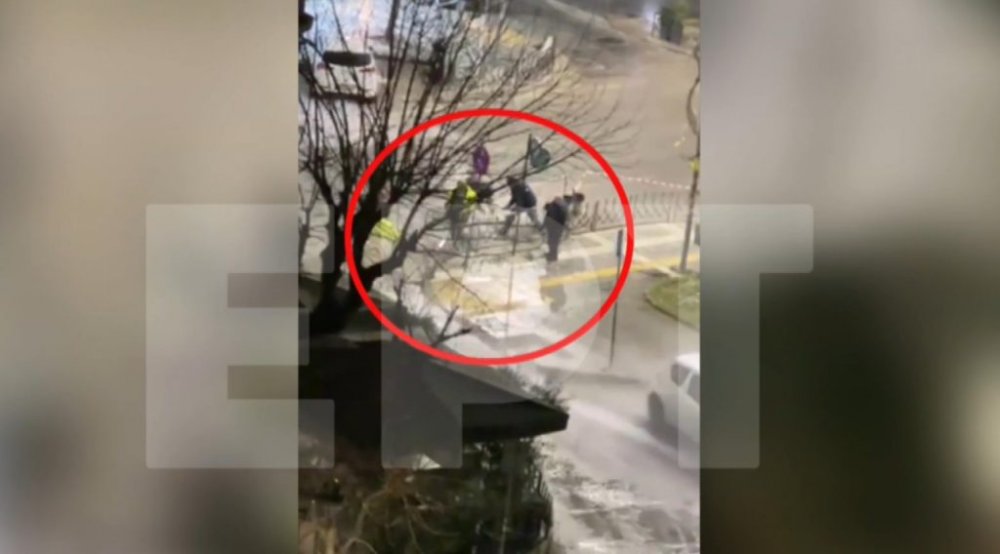 Θεσσαλονίκη: Βίντεο ντοκουμέντο από τη στιγμή που διαλύεται ο αγωγός της ΕΥΑΘ, τραυματίζοντας 4 εργάτες