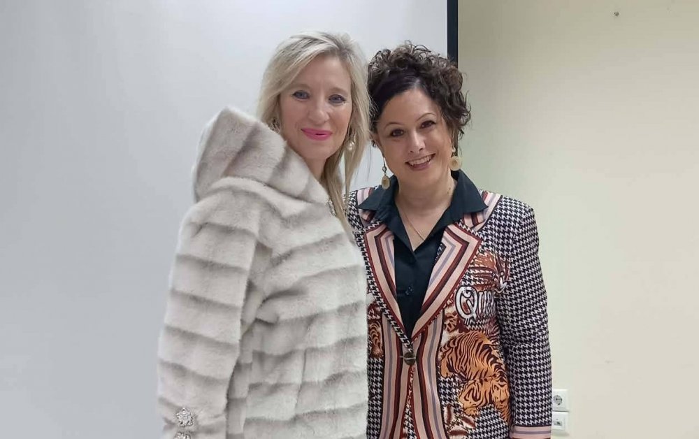 Στη Λαμία η Πρέσβειρα Πολιτισμού και κάτοχος Ρεκόρ Γκίνες Εβίτα Κωνσταντίνου από τη Λεμεσό (φωτο)