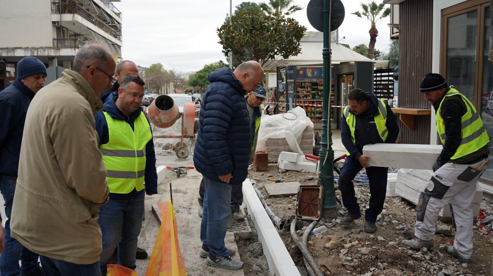 Αυτοψία Μπέου στα έργα προσβασιμότητας στην οδό Δημητριάδος (φωτο)
