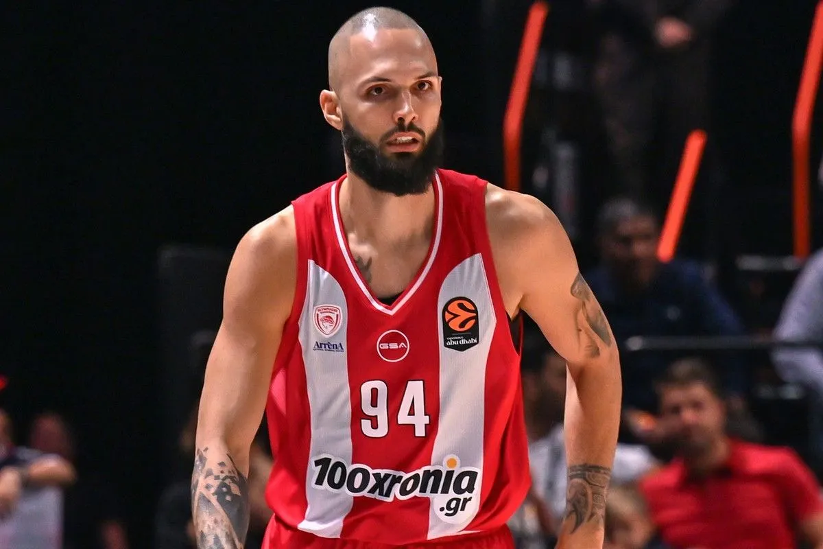 Dubai BC – Ολυμπιακός 108-98: Λύγισε στην παράταση και ηττήθηκε μετά από τέσσερις εβδομάδες