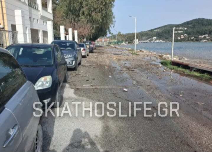 Oι ισχυροί νοτιάδες έκαναν απροσπέλαστη τη νέα παραλιακή στη Σκιάθο (αποκλειστικές φωτο & βιντεο)