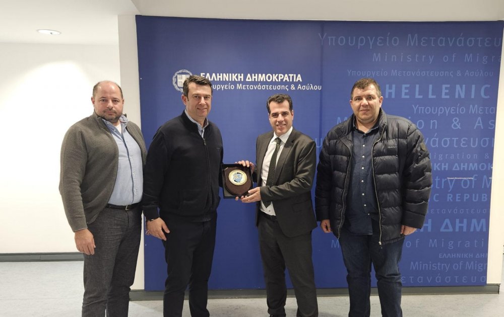 Συνάντηση  της Πανελλήνιας Ομοσπονδίας Λιμενικών - Π.Ο.Λ. με τον Υπουργό Μετανάστευσης και Ασύλου κ. Θάνο Πλεύρη 
