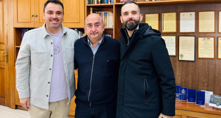 Τριήμερη επίσκεψη στα Τρίκαλα για την «ΙΑΜΑΤΟΓΡΑΦΙΑ» του Κωνσταντίνου Βαϊτσαρά – Με τον Βασίλειο Τσιούτσια να συντονίζει τις συναντήσεις