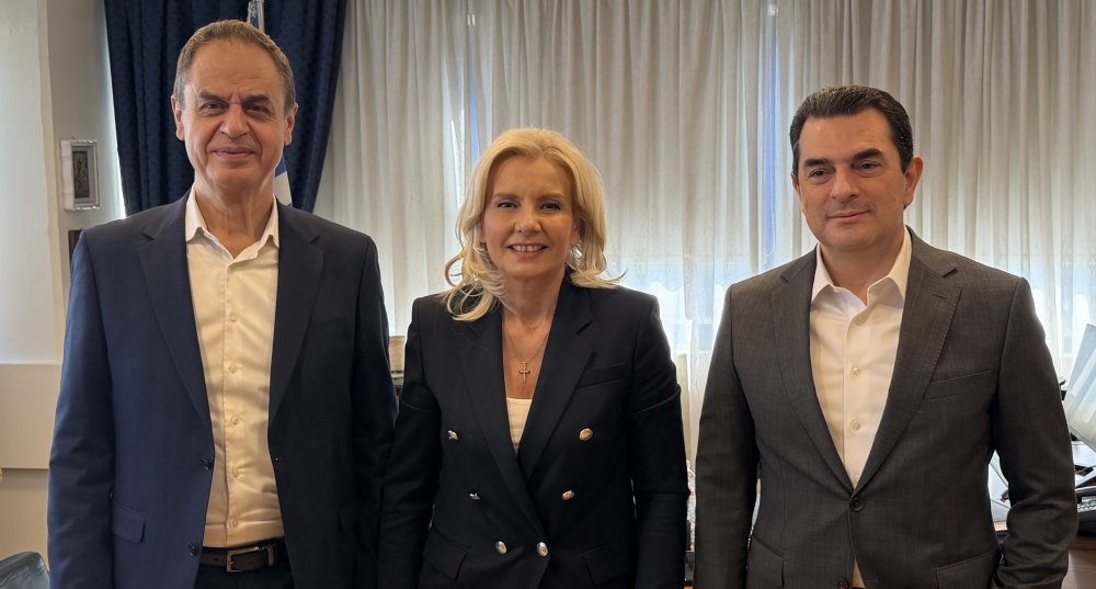 Συνάντηση Ρένας Καραλαριώτου με Κώστα Σκρέκα στην Αποκεντρωμένη Διοίκηση Θεσσαλίας – Στερεάς Ελλάδας