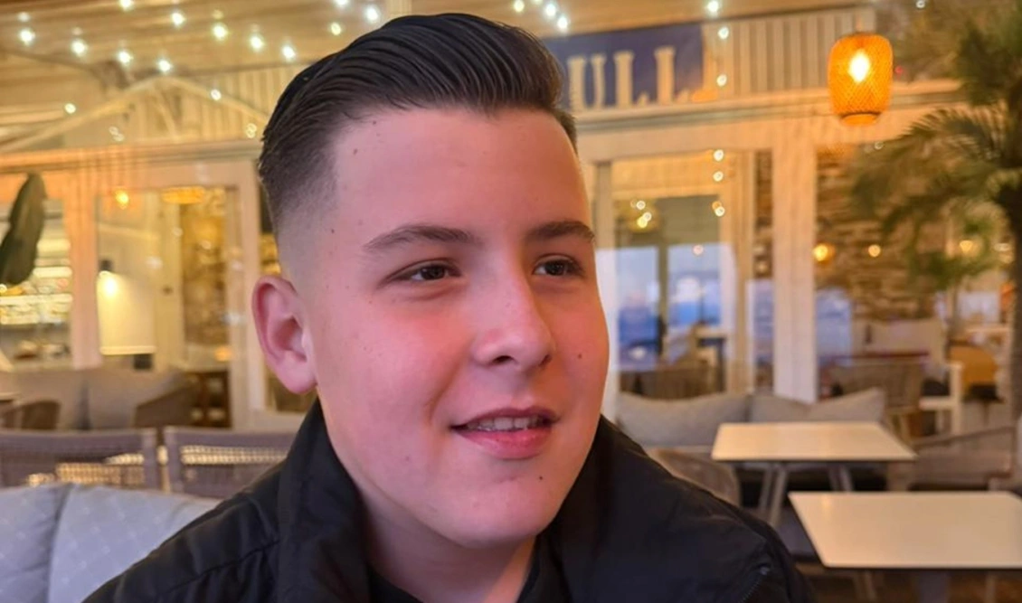 Ο πατέρας 13χρονου μαθητή της `Β Γυμνασίου στην Σκιάθο έγραψε τραγούδι για το bullying, που ερμηνεύει ο γιος του (Βίντεο)