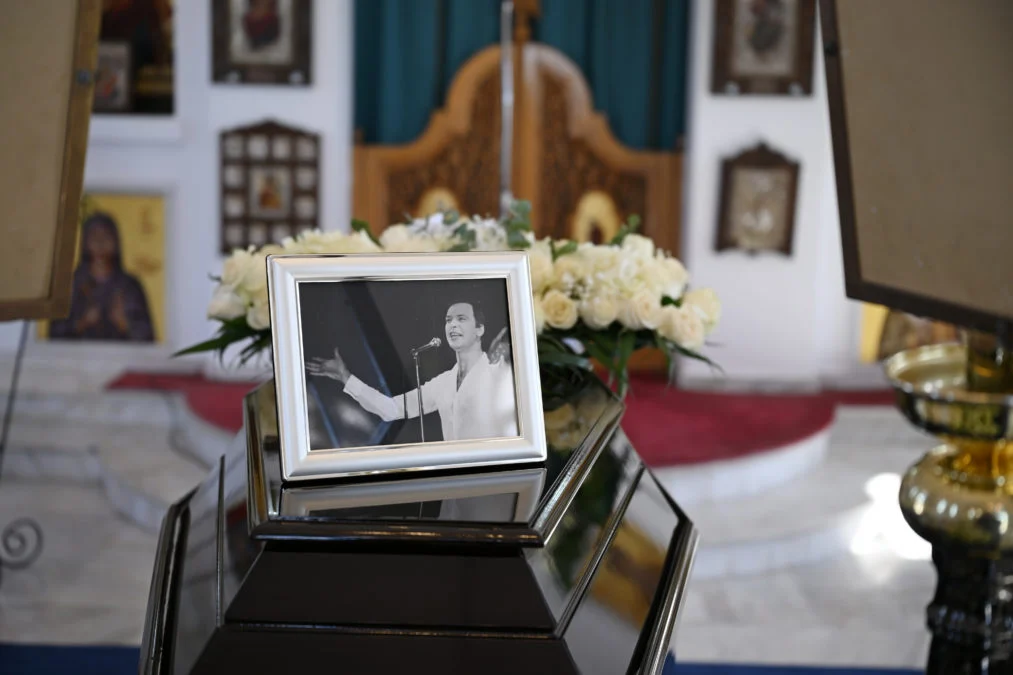 Γιώργος Μαρίνος: Σε κλίμα συγκίνησης το «τελευταίο αντίο» στον σπουδαίο καλλιτέχνη