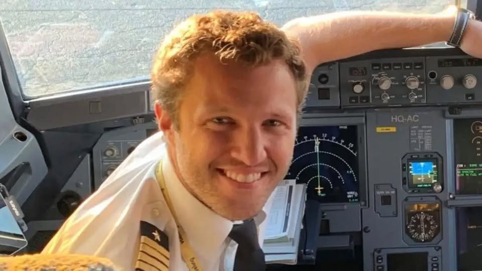 Επίσημη ανακοίνωση του Αρχηγείου Λιμενικού Σώματος – Ελληνικής Ακτοφυλακής ανεύρεσης της σορού του 34χρονου δύτη, στα Λιμανάκια Βουλιαγμένης