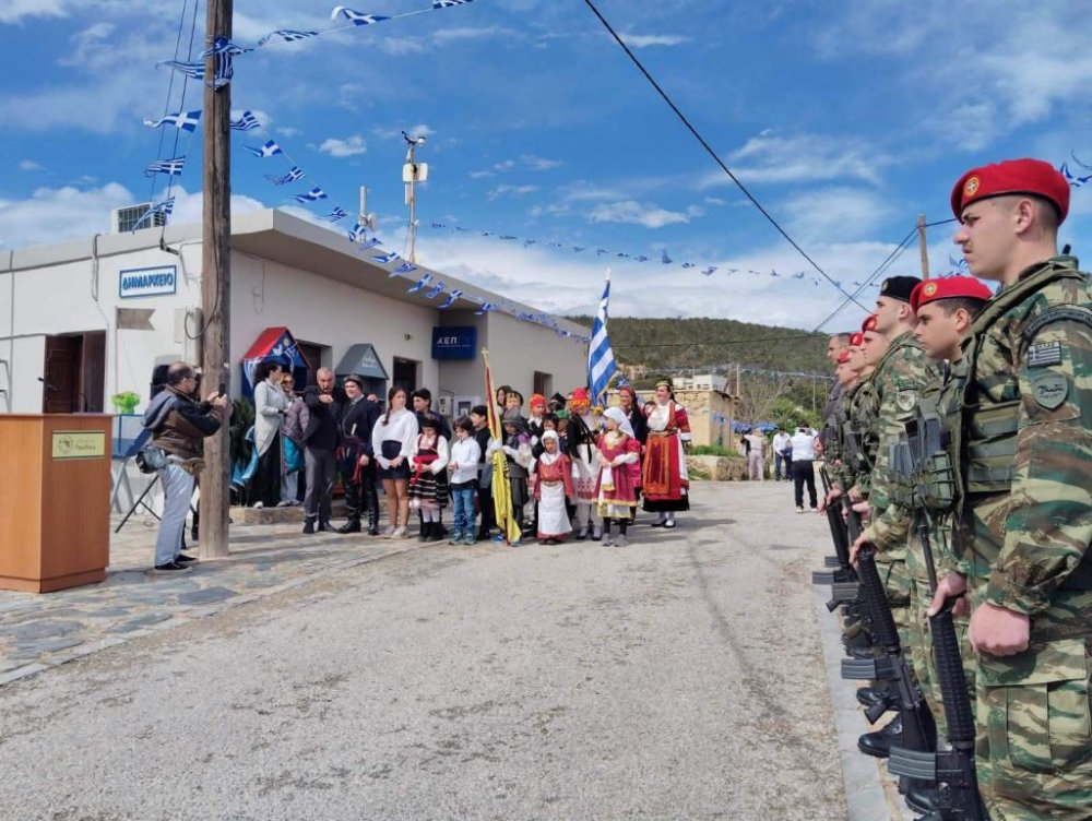 Εγκλωβισμένοι στη Γαύδο μαθητές από σχολείο της Βούλας – Πιθανόν να επιστρέψουν με φρεγάτα του Πολεμικού Ναυτικού