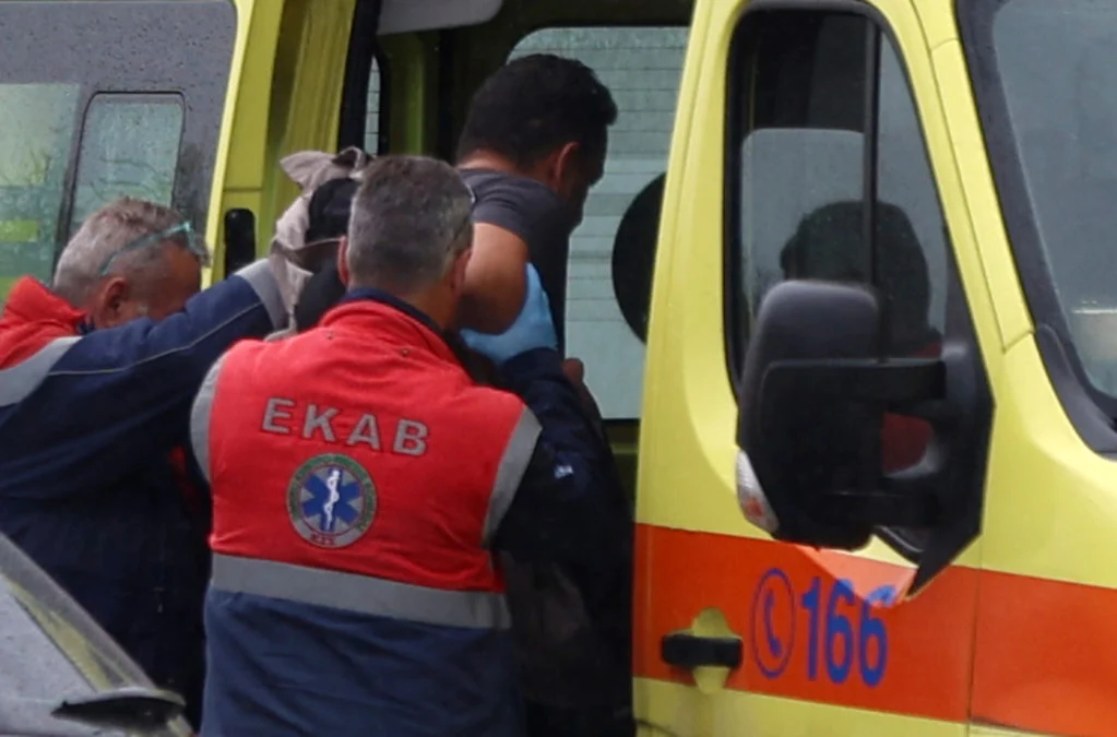 Δίκη για τα Τέμπη: Ο Πάνος Ρούτσι μεταφέρθηκε στο νοσοκομείο – «Ασκήθηκε βία από αστυνομικούς» καταγγέλλει η Κωνσταντοπούλου