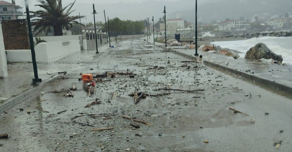 ΣΤ. ΠΕΡΙΣΣΗΣ : Τα προληπτικά μέτρα μας έσωσαν | Πτώσεις δέντρων και μεγάλες ζημιές στην αγροτική οδοποιϊα στη Σκόπελο (φωτο)