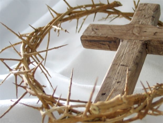 Από θεατές σε συμμέτοχοι: το Πάθος και η Ανάσταση ως τρόπος ζωής | Γράφει ο π. Παντελεήμων Χούλης 