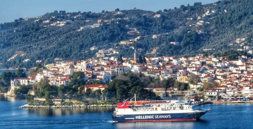 Πρόσκληση Εκδήλωσης Ενδιαφέροντος για τον Ελλιμενισμό Επαγγελματικών Τουριστικών Σκαφών – Λιμένας Σκιάθου 2026