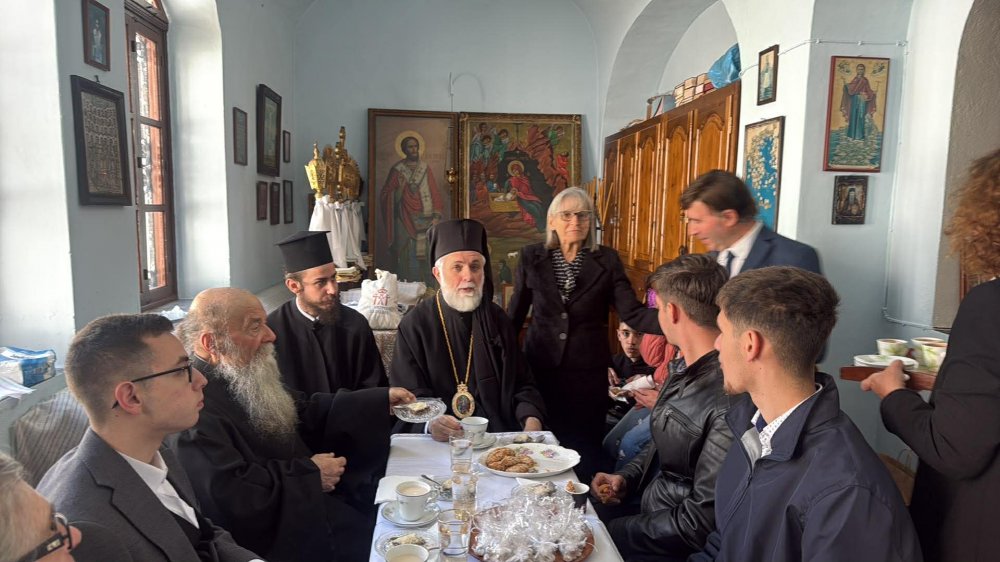 Φωτορεπορτάζ από τον Επιτάφιο και την επίσκεψη του Επισκόπου Σκοπέλου 