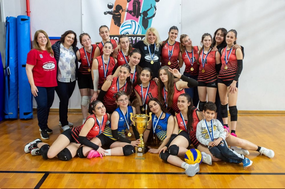 Έπεσε η αυλαία του 2ου ALONISSOS SEAJETS VOLLEYBALL TOURNAMENT με νικήτρια την ομάδα του ΑΣ Καμπανιακού