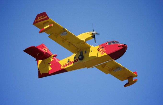 ΦΩΤΙΑ ΣΤΗ ΣΚΙΑΘΟ : Δύο Canadair σηκώθηκαν από Θεσσαλονίκη 12 άνδρες έρχονται από Κατηγιώργη με το Διοικητή κ. Καραμίτζα