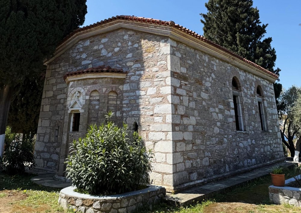 ΣΚΙΑΘΟΣ : Ο Εορτασμός του Αγίου Γεωργίου στο εξωκκλήσι δίπλα στη λίμνη