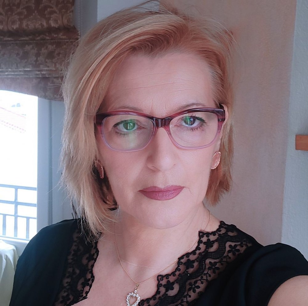 Συνεχίζει στο 