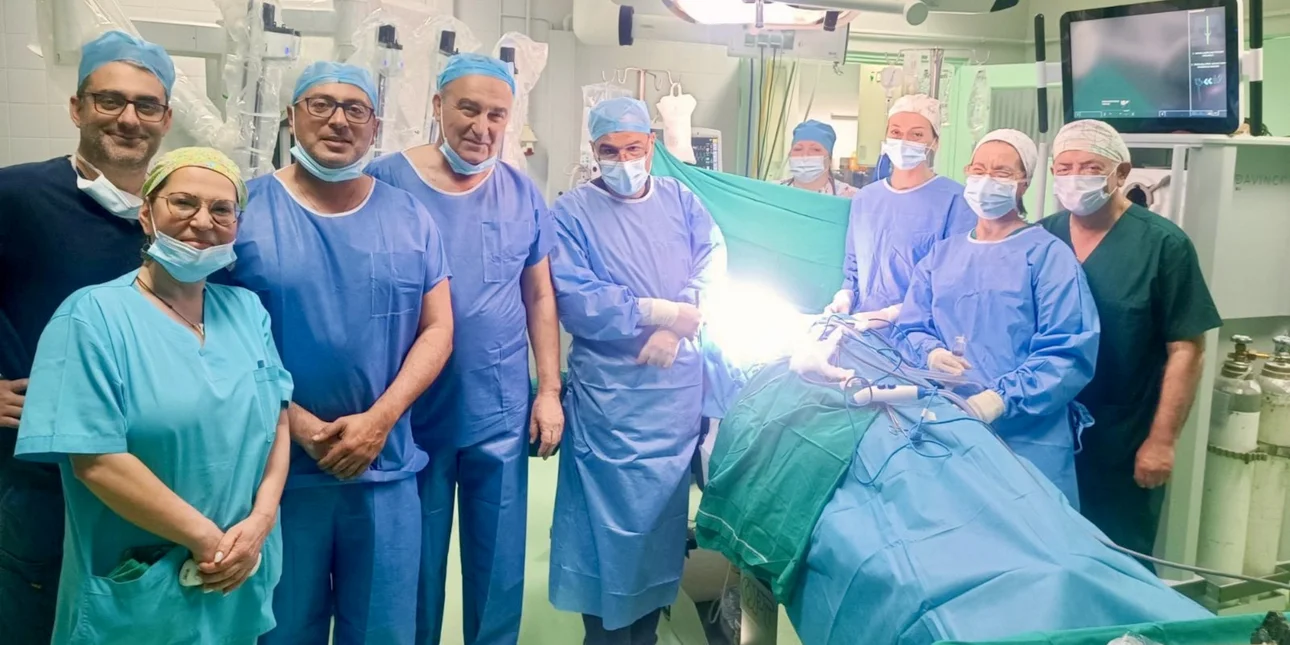 Έγραψε ιστορία το Νοσοκομείο Μεταξά: Πραγματοποιήθηκε η πρώτη ρομποτική επέμβαση θωρακοχειρουργικής στο ΕΣΥ