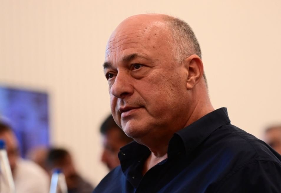 Εκ νέου υποψήφιος και το 2028 ο δήμαρχος Βόλου με πολλά νέα πρόσωπα
