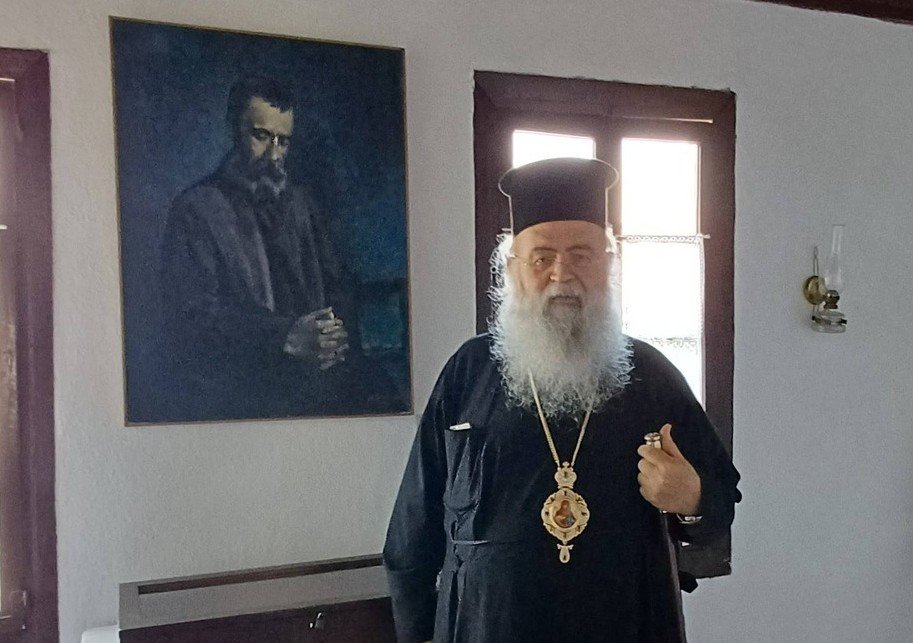 Φωτορεπορτάζ από την επίσκεψη του Αρχιεπισκόπου Νέας Ιουστινιανης και πάσης Κύπρου στο σπίτι του Αλ. Παπαδιαμάντη