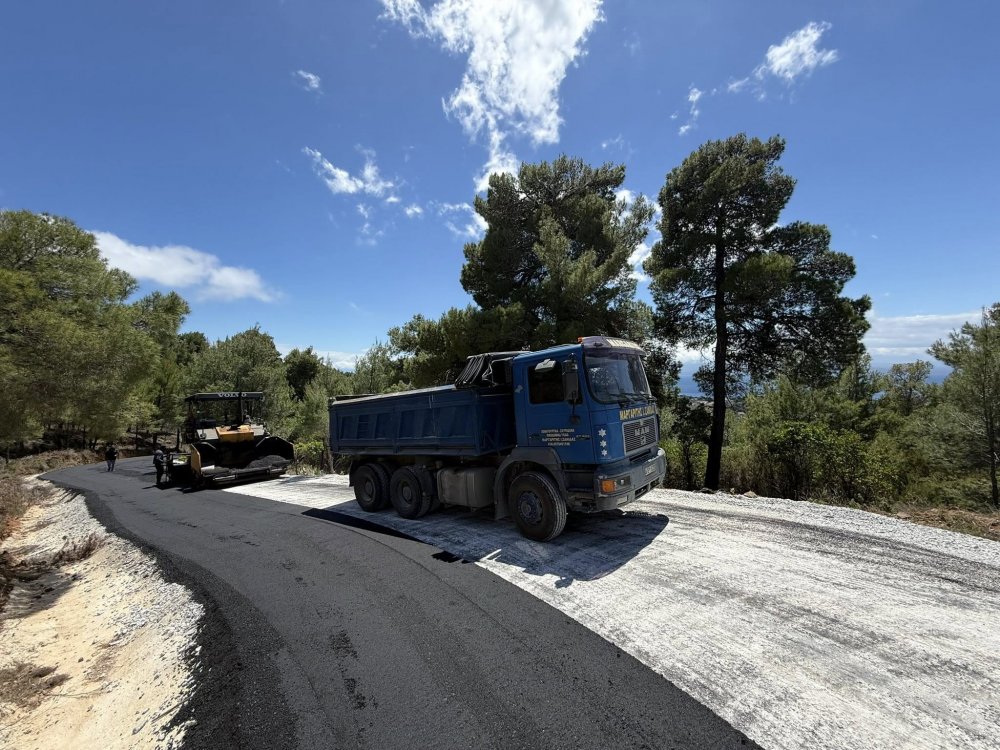 ΣΚΙΑΘΟΣ : Συνεχίζεται η ασφαλτόστρωση περιμετρικά του νησιού 