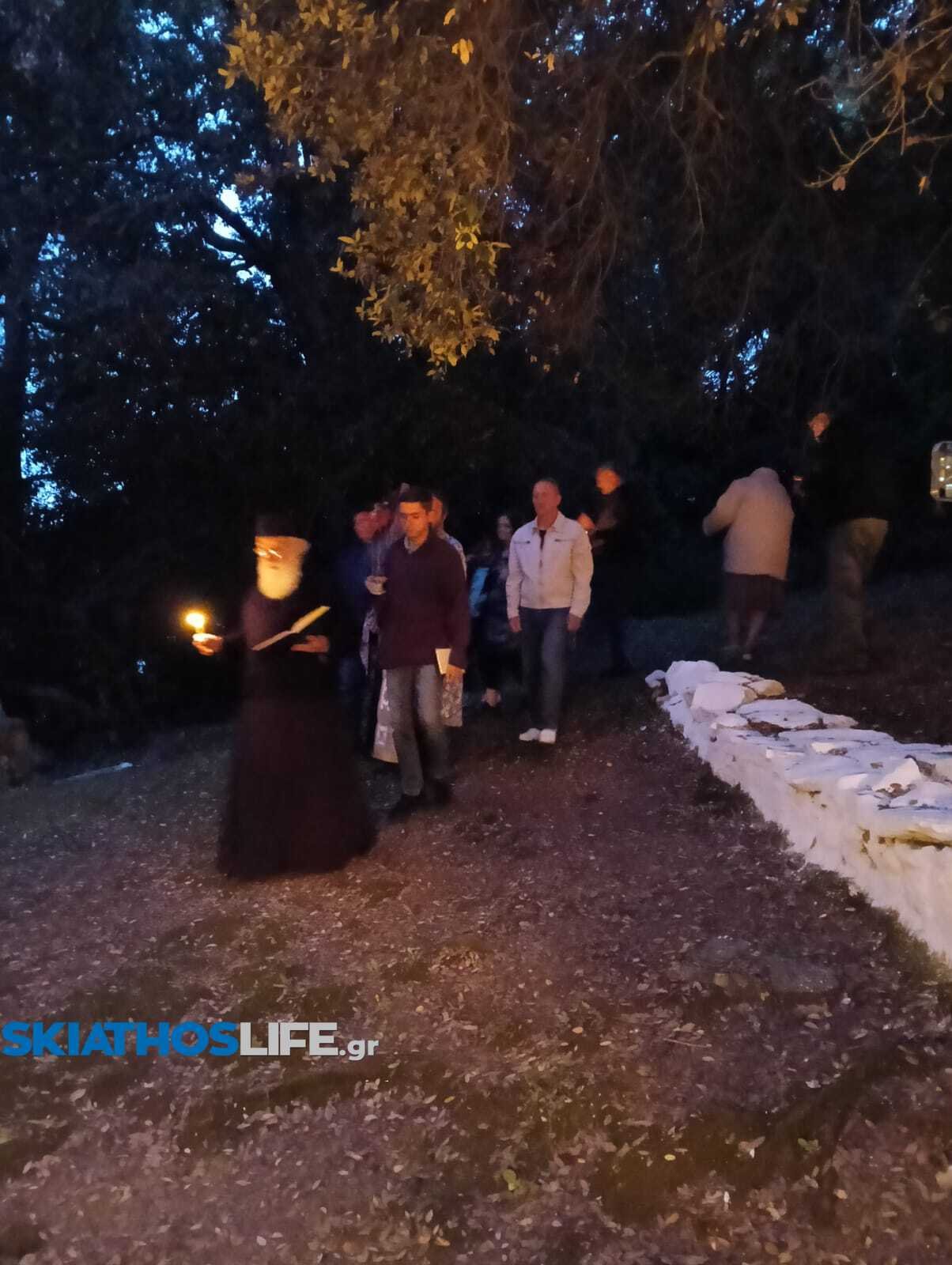 Των Κωνσταντίνου και Ελένης σήμερα 21 Μαΐου | Ο εορτασμός στη Σκιάθο και η Αγρυπνία στο εξωκλήσι (φωτο)
