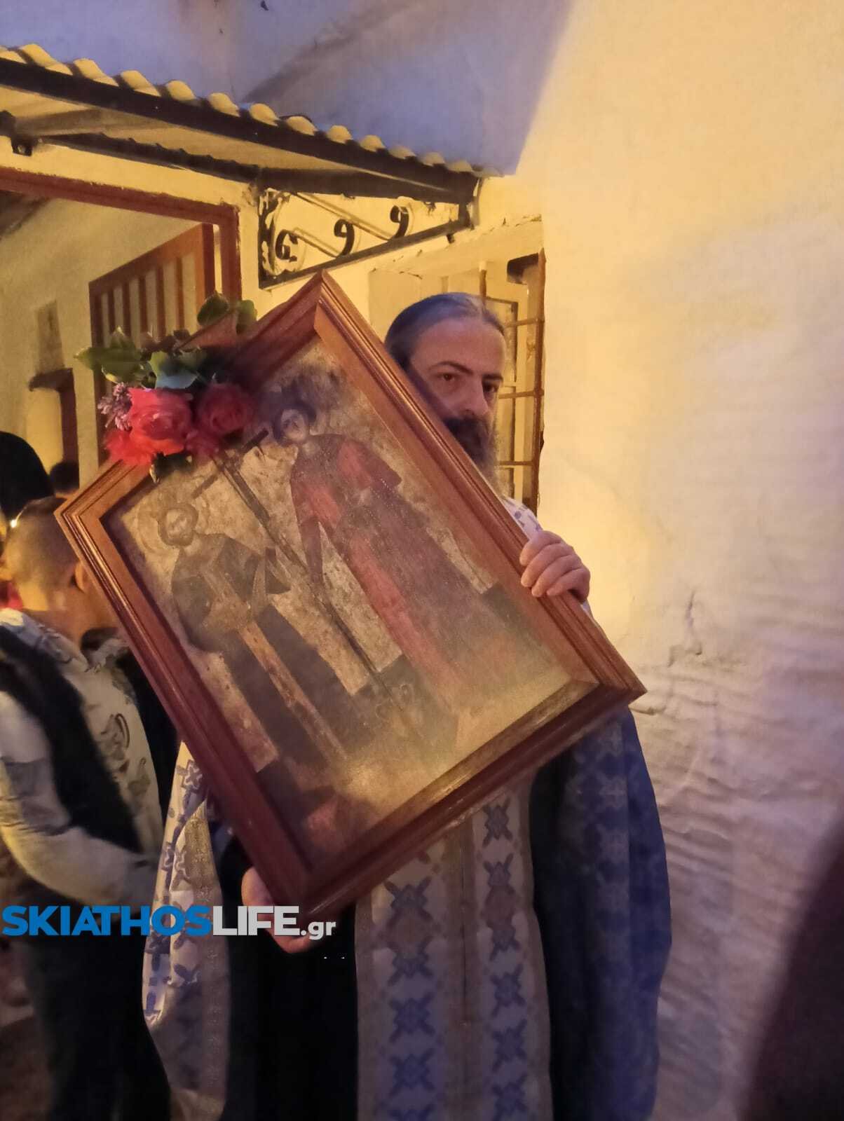 Των Κωνσταντίνου και Ελένης σήμερα 21 Μαΐου | Ο εορτασμός στη Σκιάθο και η Αγρυπνία στο εξωκλήσι (φωτο)