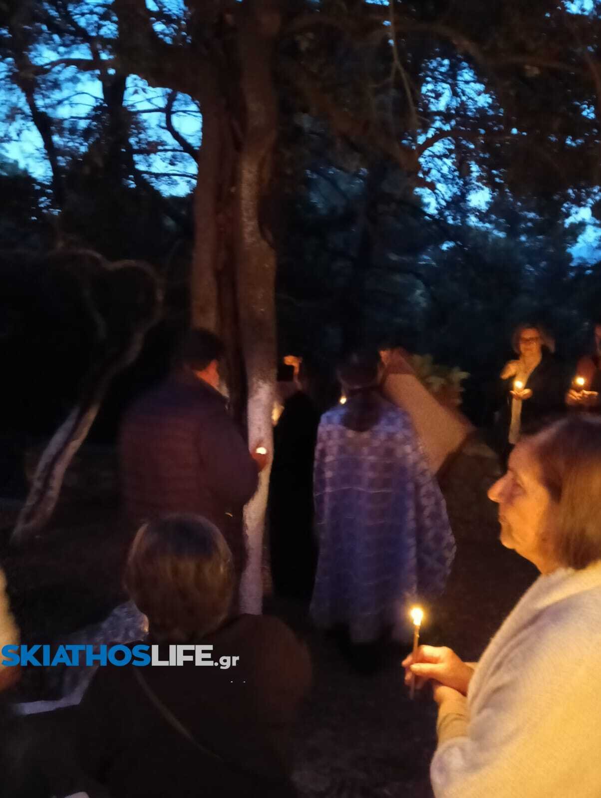 Των Κωνσταντίνου και Ελένης σήμερα 21 Μαΐου | Ο εορτασμός στη Σκιάθο και η Αγρυπνία στο εξωκλήσι (φωτο)